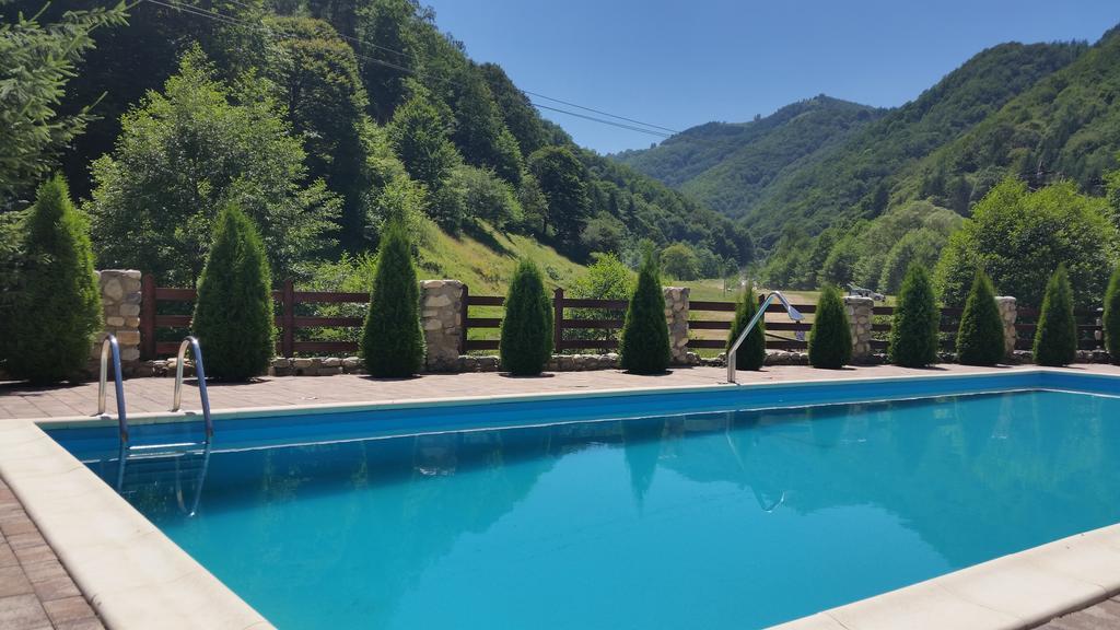 Pension Curmatura Stezii Răşinari Exterior foto